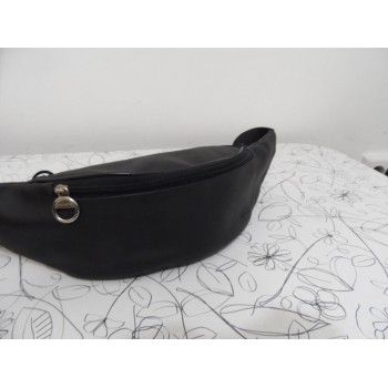 Шкіряна сумка на пояс/груди Lacoste