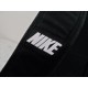 Оригінальний рюкзак від Nike з шкіряними вставками