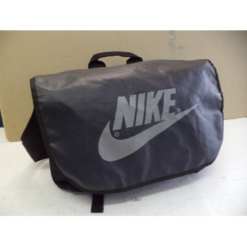 НОВА велика якісна оригінальна сумка на плече Nike