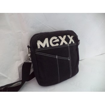 Стильна сумка на плече від відомого бренду Mexx