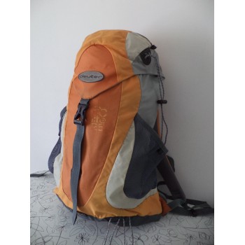 Каркасний туристичний вело рюкзак Deuter +raincover