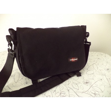 Сумка мессенджер на плече від легендарних Eastpak /MINI версія/ messenger