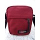 Культова сумка THE ONE на плече від Eastpak