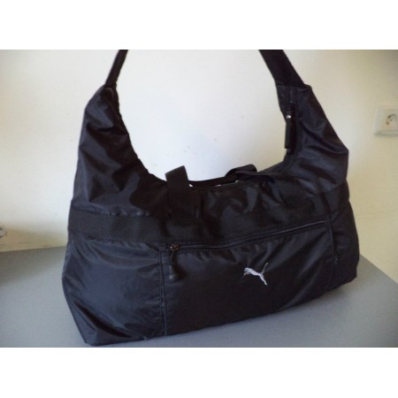 Puma стильна дуже велика і легка сумка